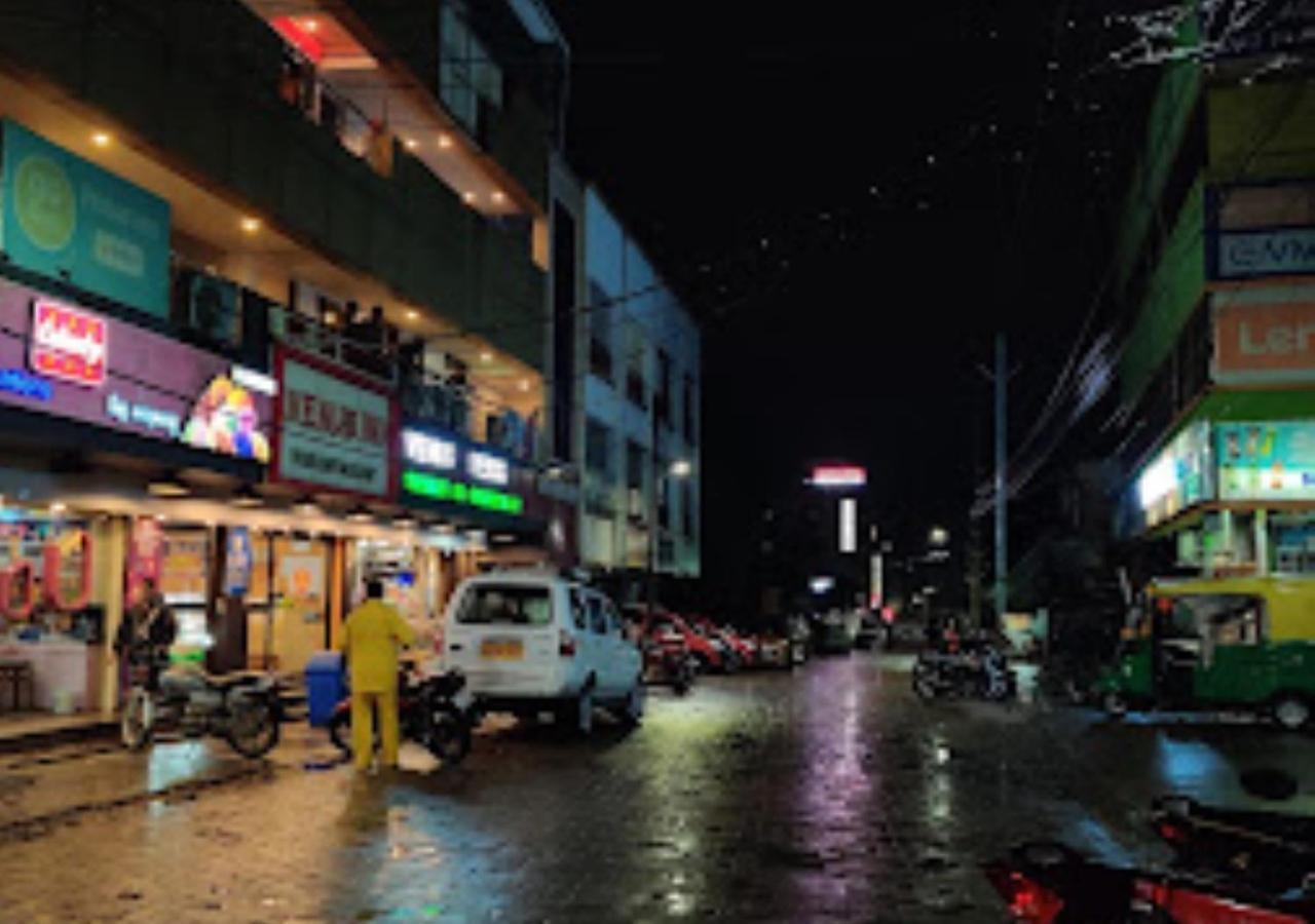 Hotel Venus Inn Bhubaneshwar Bhubaneswar Exteriör bild