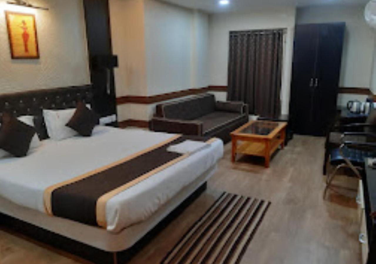 Hotel Venus Inn Bhubaneshwar Bhubaneswar Exteriör bild